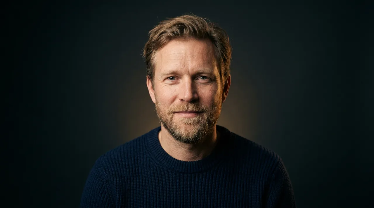 Portrait of Theo, an AI-generated presenter